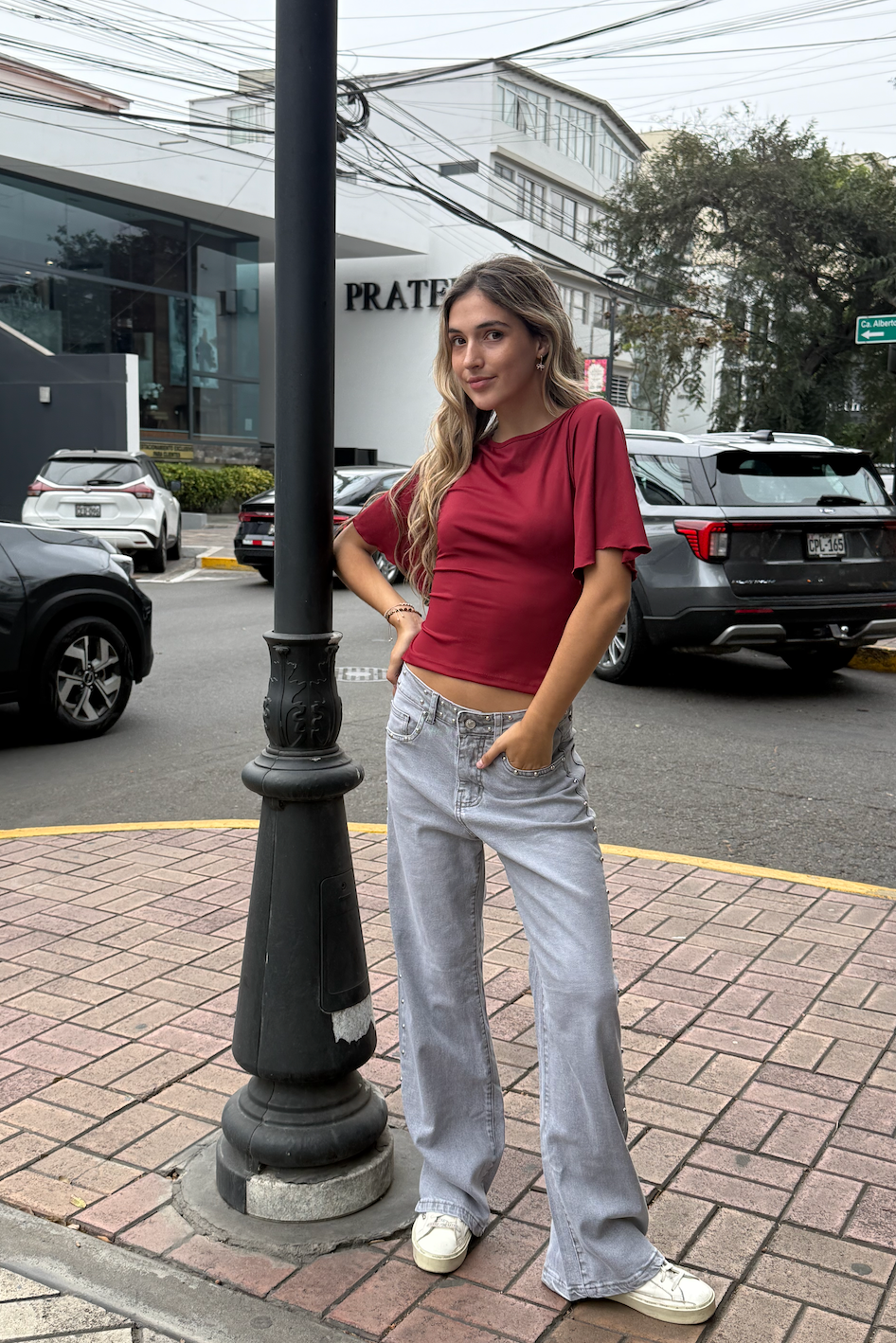 TOP AMAIA